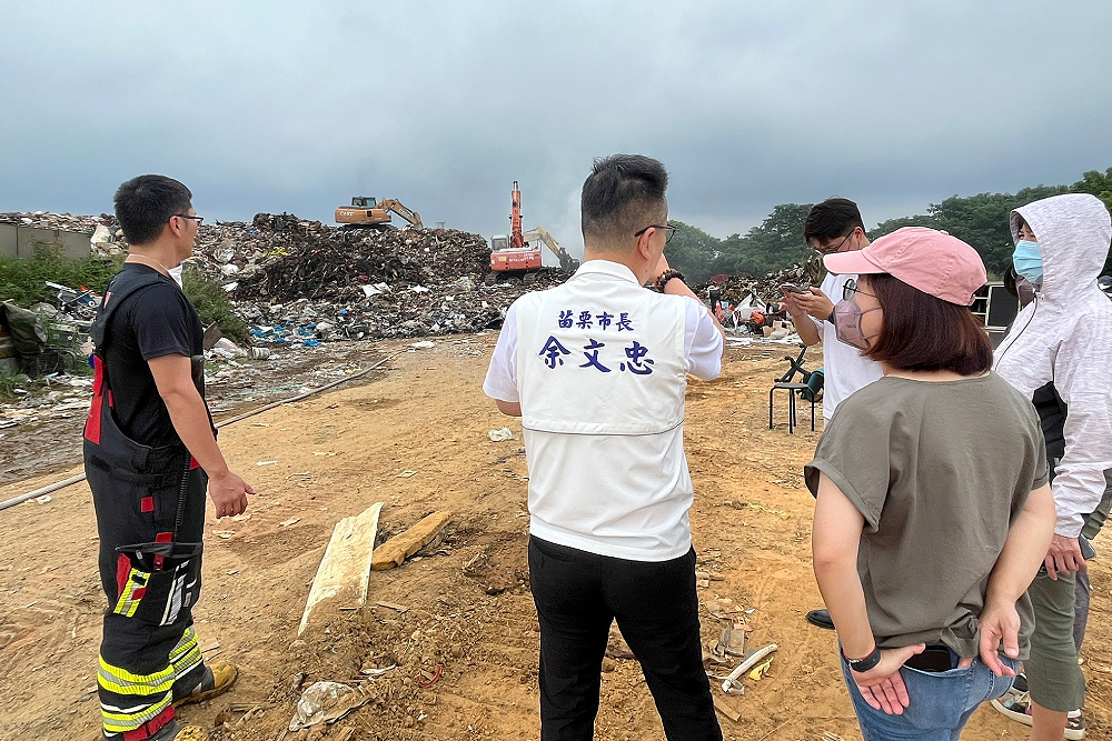 苗栗西山垃圾場又起火警 余文忠籲:速推動活化計畫、打造安全永續環境 220 苗栗西山垃圾場又起火警 余文忠籲:速推動活化計畫、打造安全永續環境 219