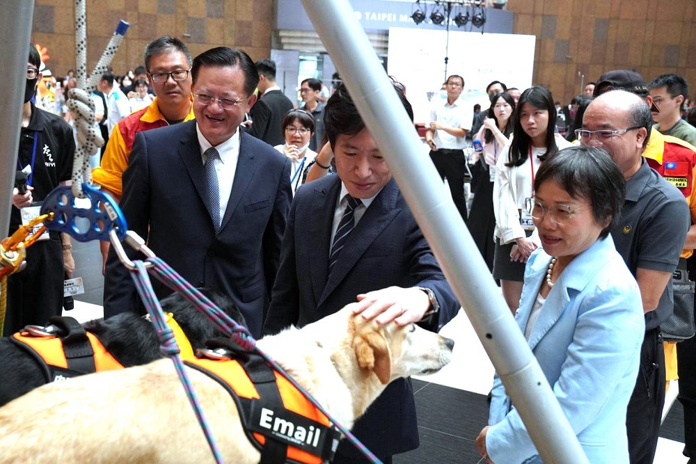 國家防災日各部會展出最新科技 劉世芳:目標全民都是防災力量 182 國家防災日各部會展出最新科技 劉世芳:目標全民都是防災力量 181