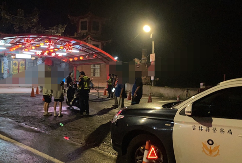 古坑華山夜遊 環警監聯合取締改裝車噪音 183 cnews204250902a05
