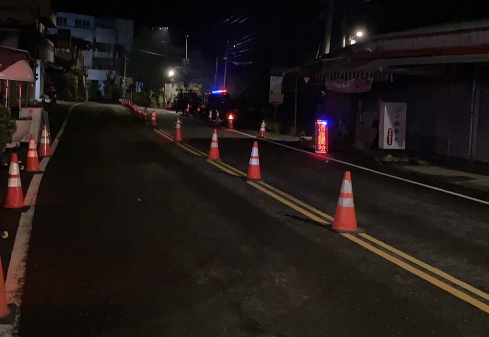 古坑華山夜遊 環警監聯合取締改裝車噪音 184 cnews204250902a06