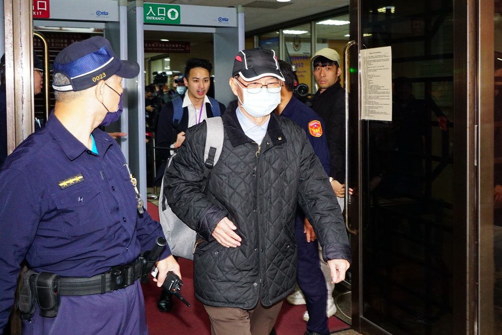 喪妻後首出庭 彭振聲:認罪只想求交保減刑 188 喪妻後首出庭 彭振聲:認罪只想求交保減刑 187