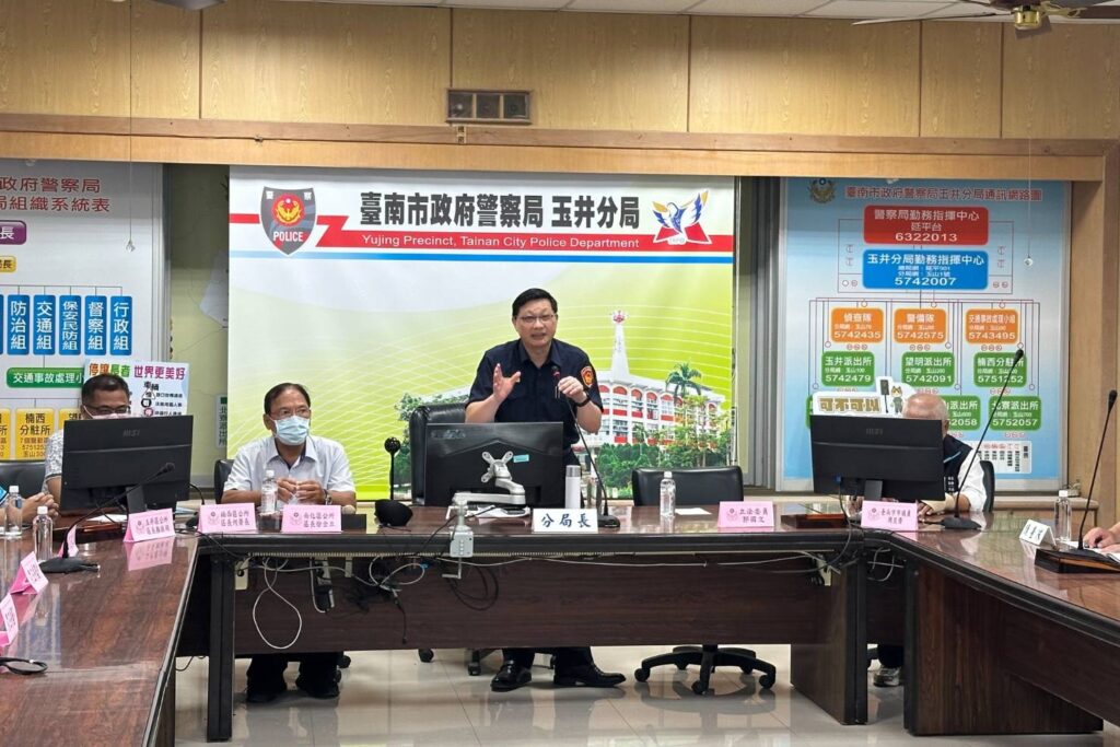 玉井分局舉辦校園安全座談會 攜手社區打造平安校園 1 MEITU 20250902 113936218
