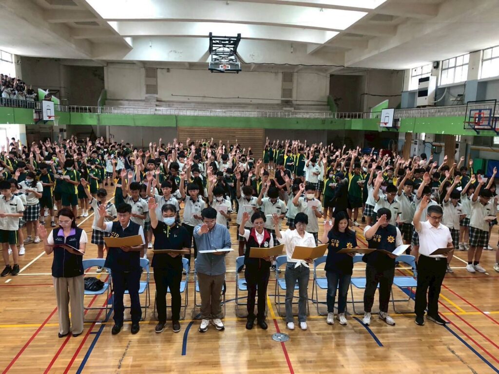 停 聽 看 一起 調 出 和 諧的友善校園 基警前往友善校園週宣誓活動 2 %E4%BA%8C 5