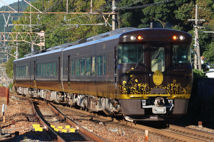 豪華觀光列車「Hana Akari」。 圖:Photo AC/來源