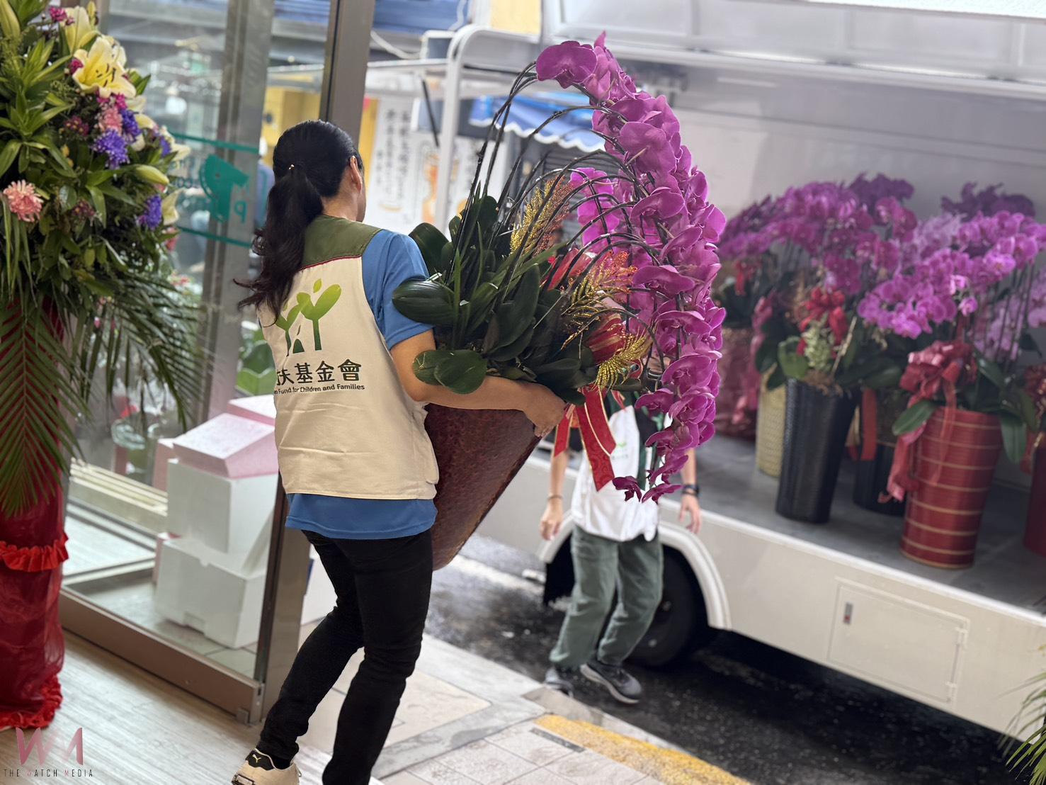 (有影片)/揭牌花禮化為公益 彰化民眾黨攜手家扶 把祝福變力量 - https://www.watchmedia01.com