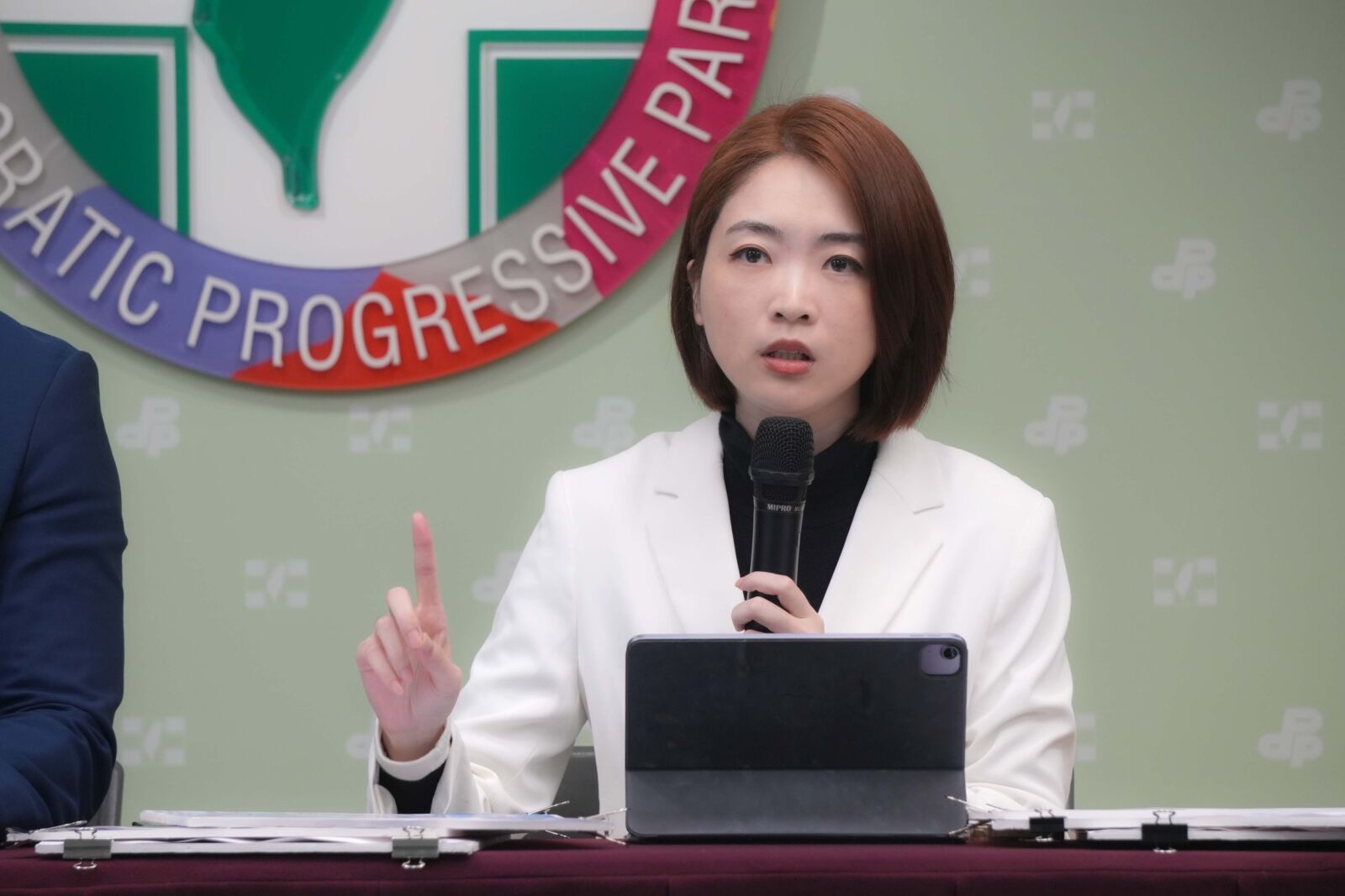 羅智強稱「罷免成功後綠營將抓人」引風波　民進黨痛批造謠 219