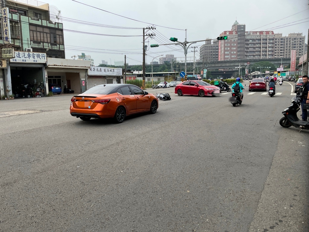 【有片】中壢騎士鬼切遭擊落 運將無奈:戰爭攔截導彈都沒我準 IMG 1331 副本 0