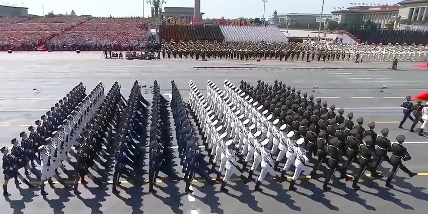 ▲大陸九三閱兵今天上午九時登場，習近平檢閱部隊。