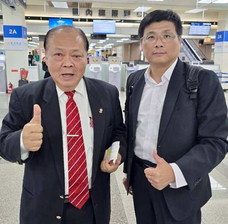 ▲澎湖縣長陳光復、副縣長林皆興聯袂拜會行政院。