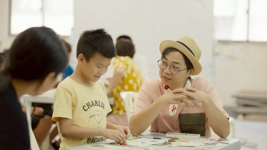 雀巢將食品專業與創意教育結合,將枯燥的知識變成有趣的營養教育桌遊課程,引導孩子學習營養知識與資源分配。