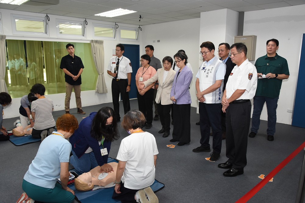 首場女性防災士開訓　劉世芳：颱風豪雨災情凸顯民間防災能量 275