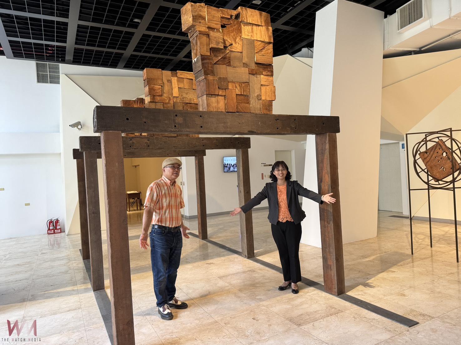 (有影片)/雕塑博士賴永興回鄉首辦個展 彰化縣立美術館木雕藝術之美 - https://www.watchmedia01.com