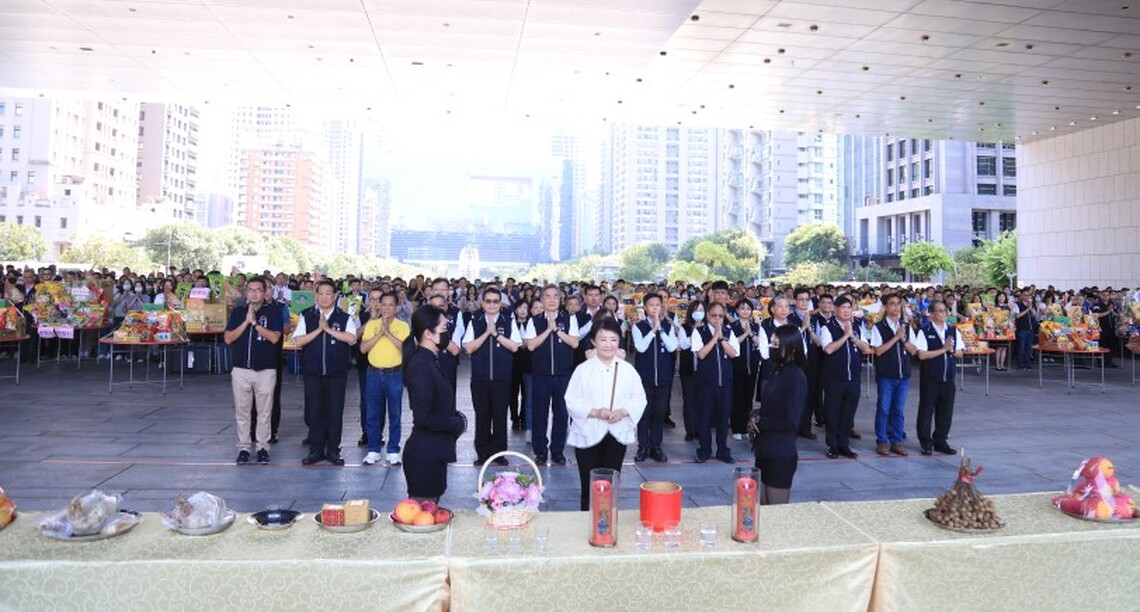 中市府舉行中元普渡 盧秀燕祈求三大心願:國家安定、市政昌隆、人民安心