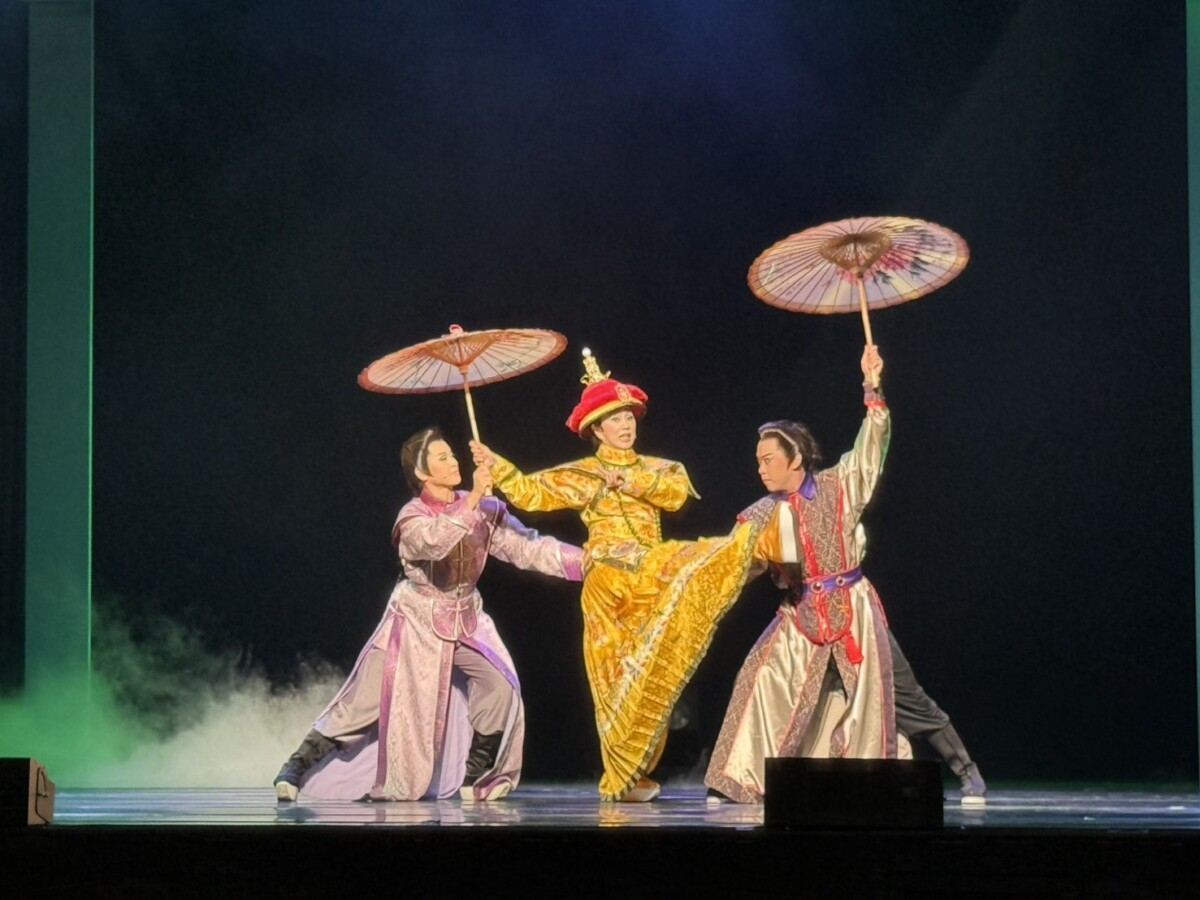 ▲由「無敵小生」孫翠鳳領銜主演，打造一齣爆笑又深刻的異世界穿越喜劇。(圖/記者顏淑娟攝)