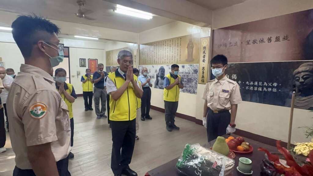 ▲緬懷先賢先烈,中彰榮家中元節祭祀歷年亡故榮民。(中彰榮家提供)