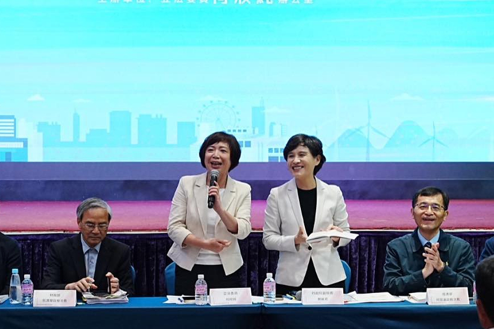 【布局台中2-1】何欣純勤跑29區展魅力 民進黨拚市長大位要靠奇招 188 【布局台中2-1】何欣純勤跑29區展魅力 民進黨拚市長大位要靠奇招 187