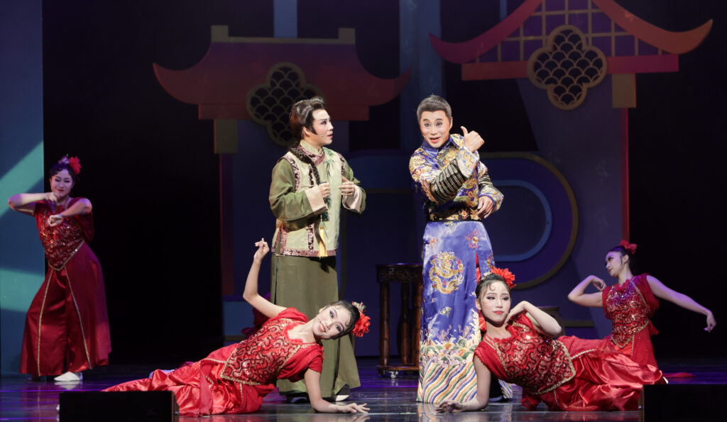 明華園2025旗艦製作 《轉生到異世界成為嘉慶君》台中國家歌劇院演出 3 %E5%8A%87%E7%85%A7 04