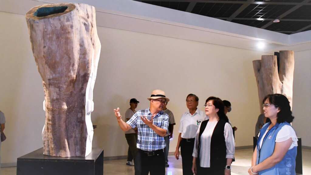 ▲雕塑博士賴永興首次在家鄉彰化舉辦大型個展,彰化縣文化局自即日起至9月21日在縣立美術館展出「以己為名–彰化縣美術家接力展第116棒賴永興創作展」。(記者林明佑翻攝)