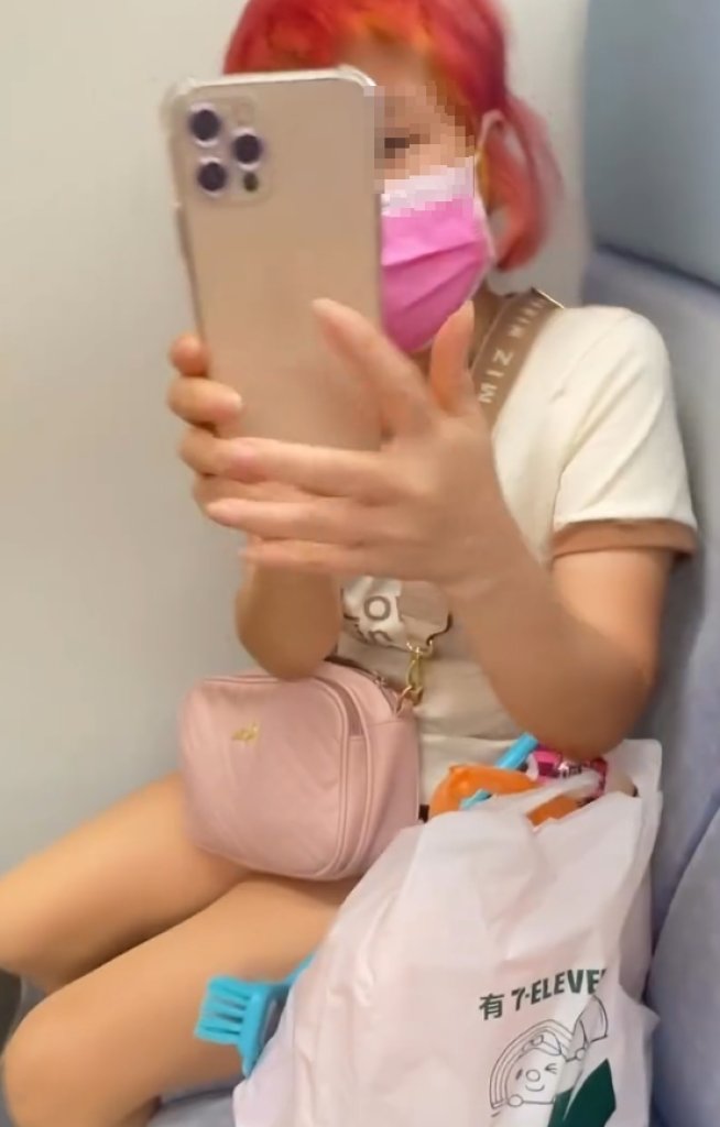 台鐵怪客! 提袋佔位嗆列車長咀咒鄰座乘客