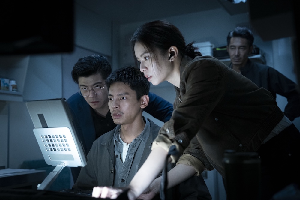 重現紅線、藍線二選一關鍵橋段 動作災難大片《96分鐘》盛大首映 214 cnews124250908a02