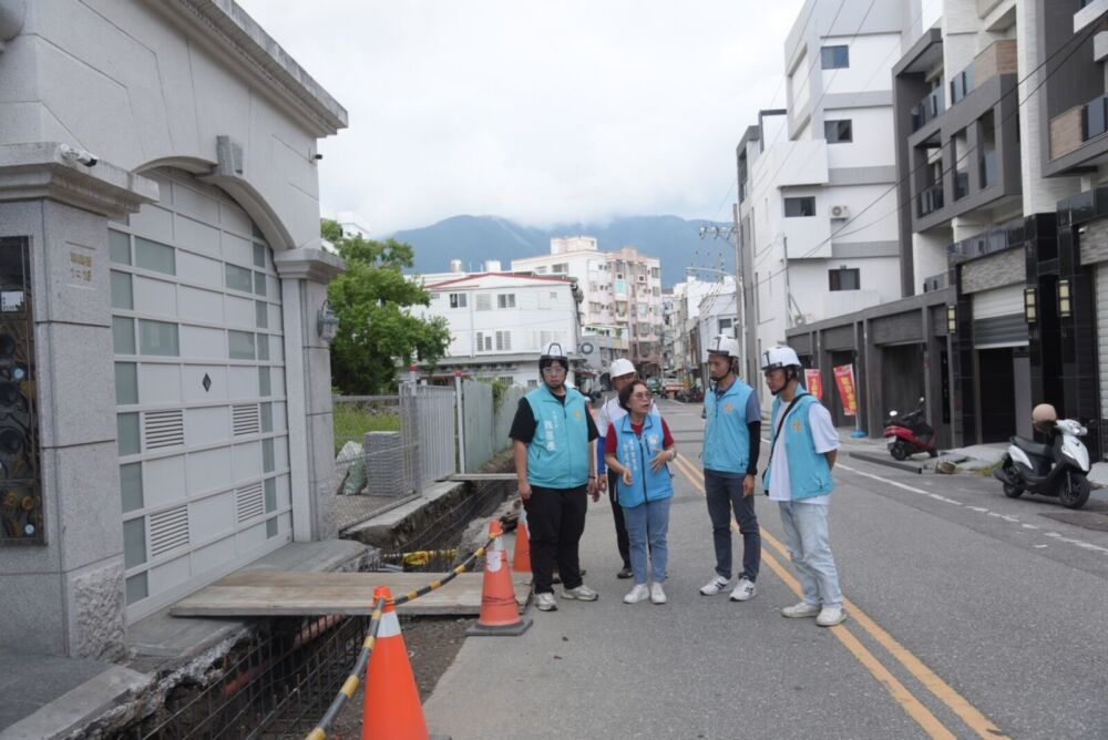 親勘花蓮市華興街排水工程 魏嘉彥盼改善居民淹水困擾 226 親勘花蓮市華興街排水工程 魏嘉彥盼改善居民淹水困擾 225