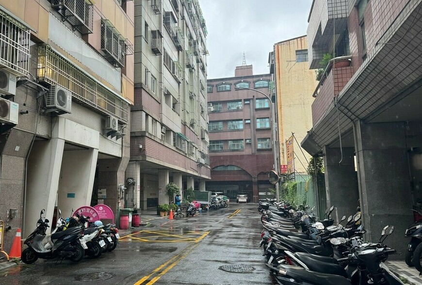 中古屋市場爆恐慌殺盤!屋主慘砍3成仍賣不掉-銀行拒貸成致命一擊