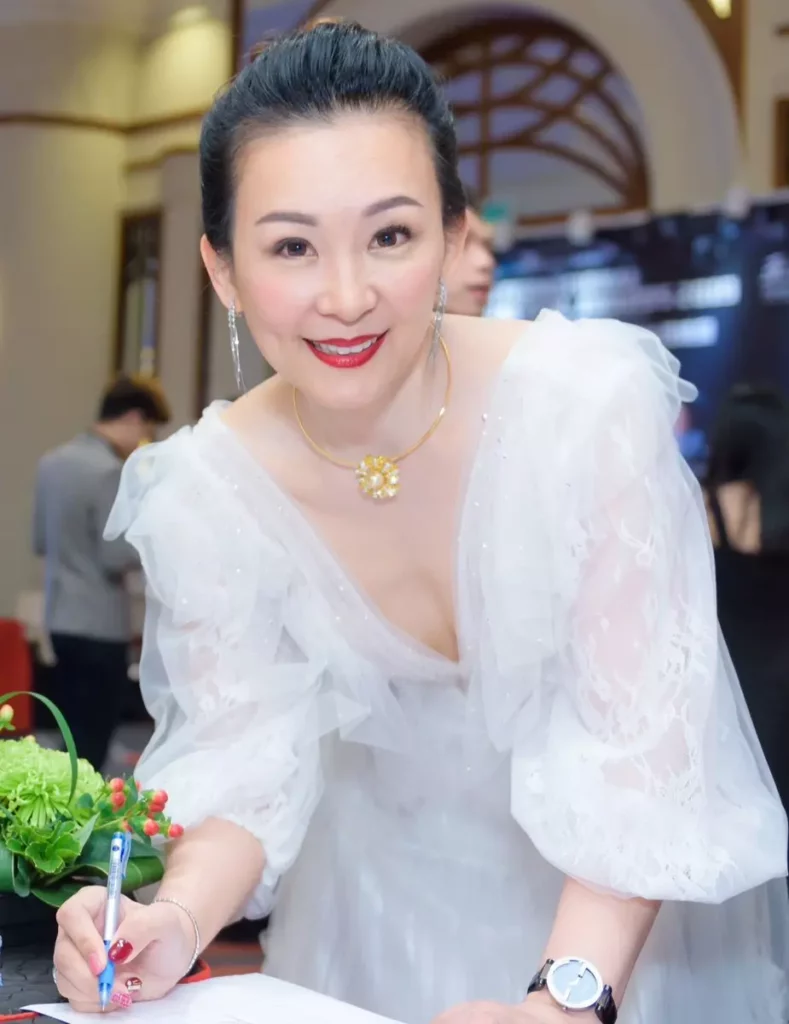 華視(健康最前線)(健康好料理)製作人暨主持人陳力瑜 (照片提供:名德國際傳播有限公司 照片拍攝:湯敬全)