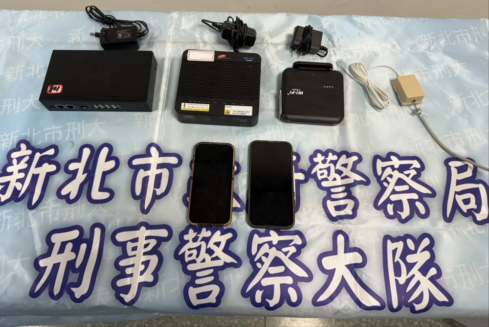 逮2轉接機台人頭 警破假公務員詐騙查扣IP PBX網路電話轉接機 218 cnews204250909a05