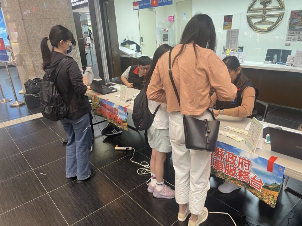 花蓮中秋返鄉專車明12時訂票 縣府:票價維持200元 216 花蓮中秋返鄉專車明12時訂票 縣府:票價維持200元 215