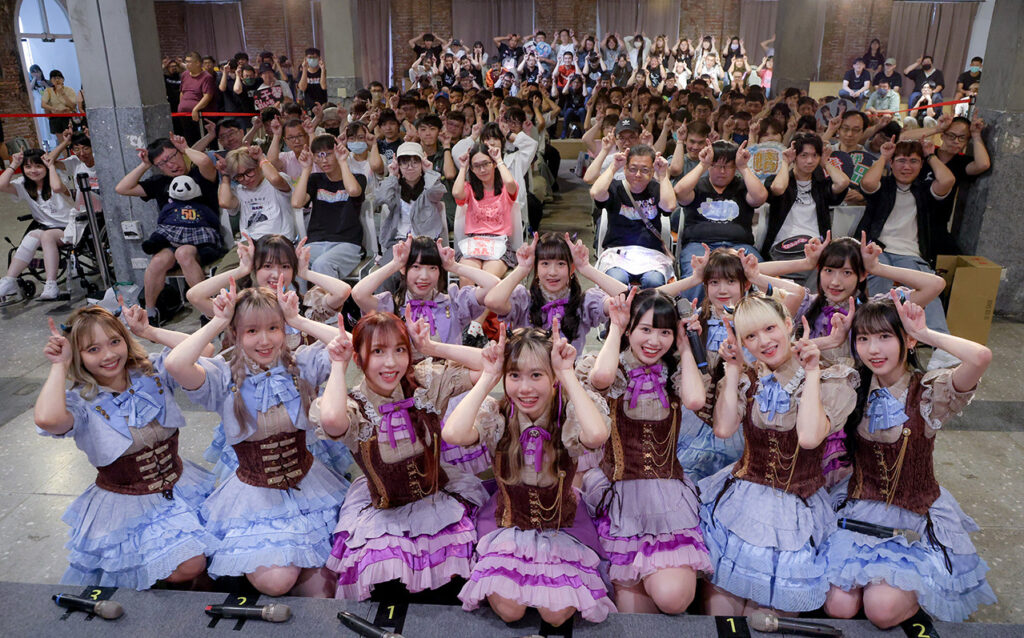 AKB48 Team TP七週年大爆發!十單實體專輯狂銷5000張 手渡會粉絲擠爆嗨翻 7 %E5%89%8D%E6%8E%92%E5%B7%A6%E8%B5%B7%E5%BC%B5%E7%BE%BD%E7%BF%8E.%E5%8A%89%E6%9B%89%E6%99%B4.%E6%9E%97%E6%98%93%E6%B2%84.%E8%94%A1%E4%BA%9E%E6%81%A9.%E6%9E%97%E4%BA%8E%E9%A6%A8.%E8%94%A1%E4%BC%8A%E6%9F%94.%E4%BC%8A%E5%93%81%E5%BE%8C%E6%8E%92%E5%B7%A6%E8%B5%B7%E9%99%B3%E6%98%AD%E9%9C%93.%E9%99%B3%E4%BB%A5%E5%87%8C.%E5%BC%B5%E5%B0%91%E7%9E%B3.%E9%99%B3%E7%A9%8E%E8%87%BB.%E5%AD%9F%E5%BA%AD%E7%AD%A0