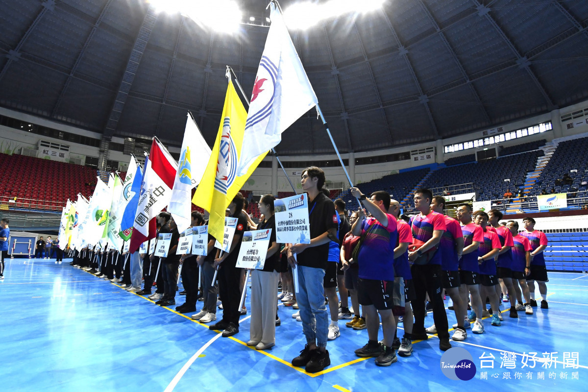 由彰化縣政府主辦的全國第36屆環保盃桌球錦標賽今日熱鬧登場,吸引28隊,超過400位選手參加競技。圖/記者鄧富珍攝