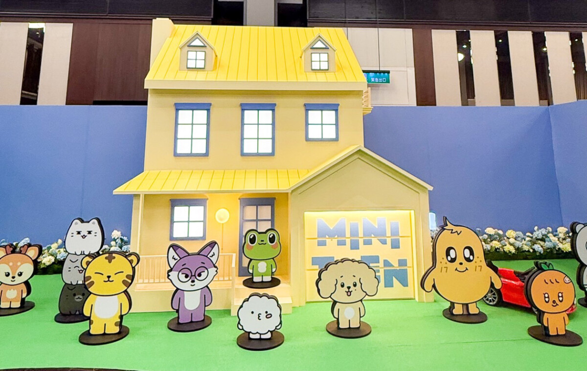 ▲MINITEEN_HOUSE還原角色生活場景，沉浸式空間設計，營造既活潑又溫馨的家庭派對。（圖/新光三越高雄左營店提供）
