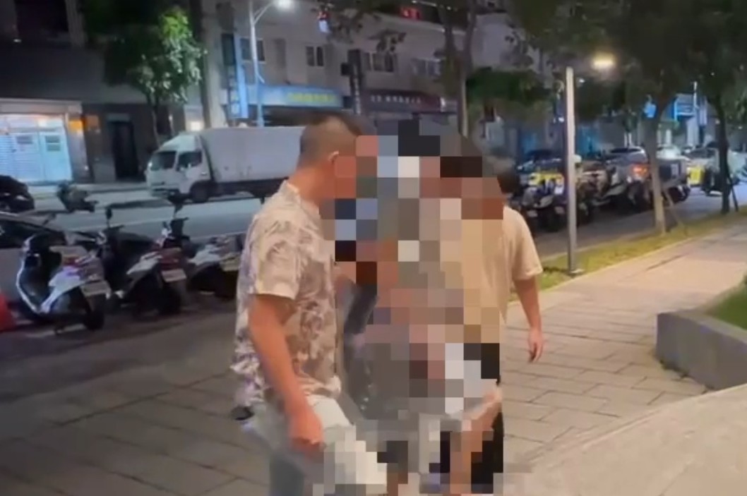 前員工鐵棍砸機車 9小時追220里緝凶逮雙刀男警負傷 212 cnews204250910a70