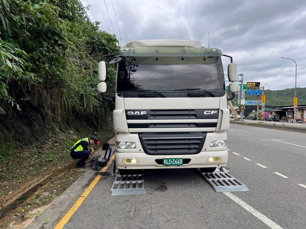 防制臺2線重大車禍 瑞芳警加強大型車違規取締 2 1757485947322