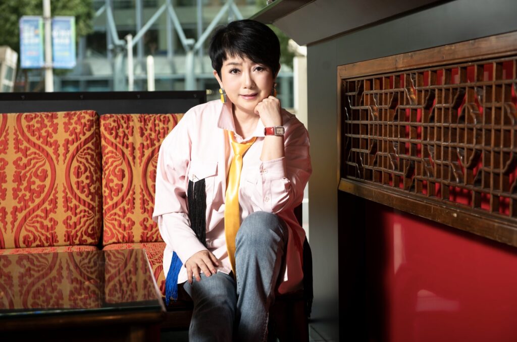 周思潔《不晚》演唱會9/20 TICC開唱 門票熱賣中 重感冒驚險！靠葉寇調理 倒數歸位