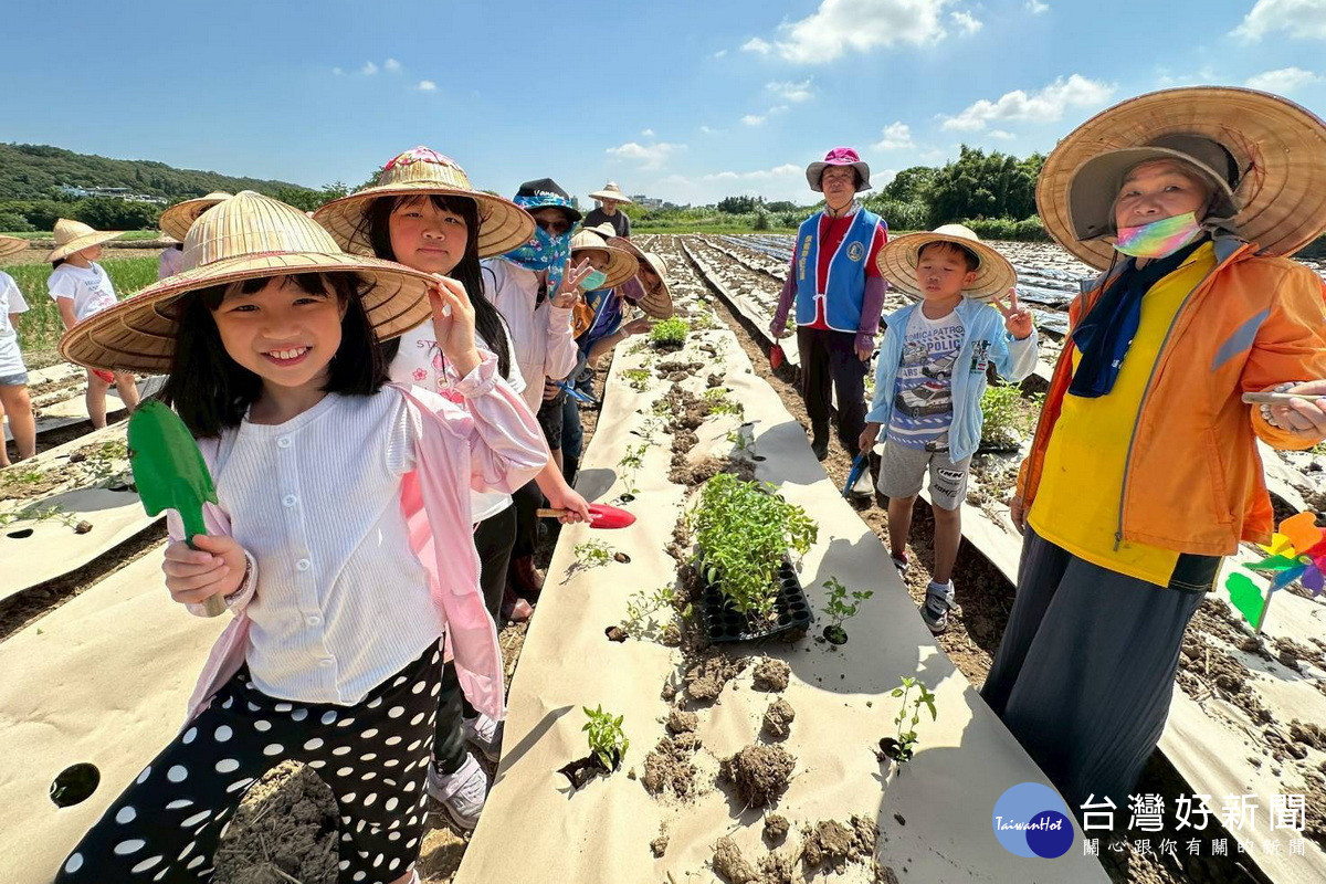 桃園市政府農業局雙喜臨門，2025年永續領域再創佳績。