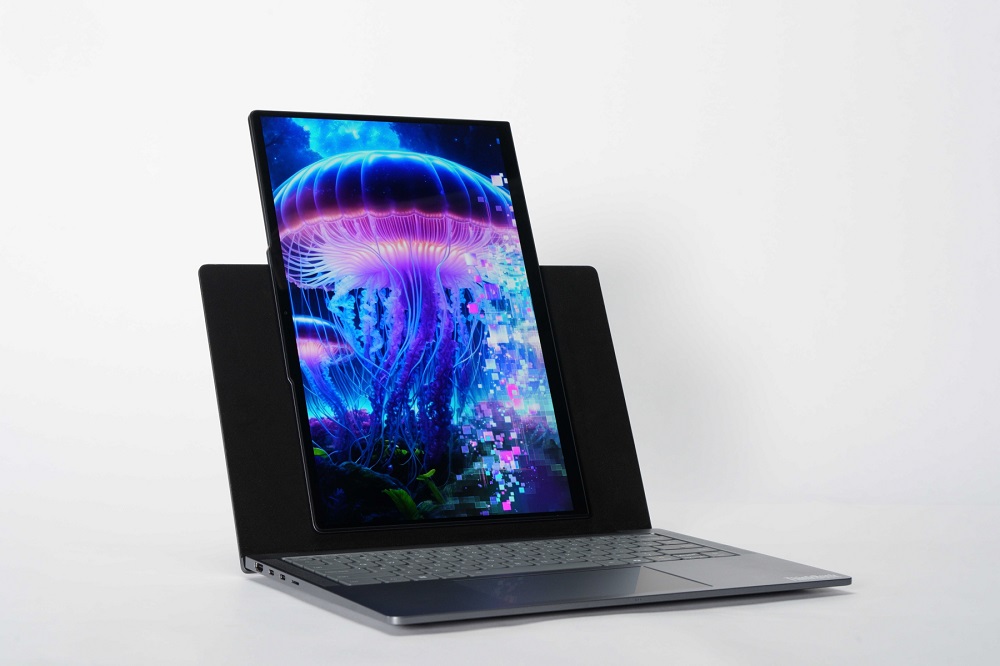 ThinkBook VertiFlex Concept 概念筆電為業界首款搭載14吋旋轉螢幕的機型,透過AI驅動,螢幕介面可於垂直與水平雙模式間無縫地順暢切換