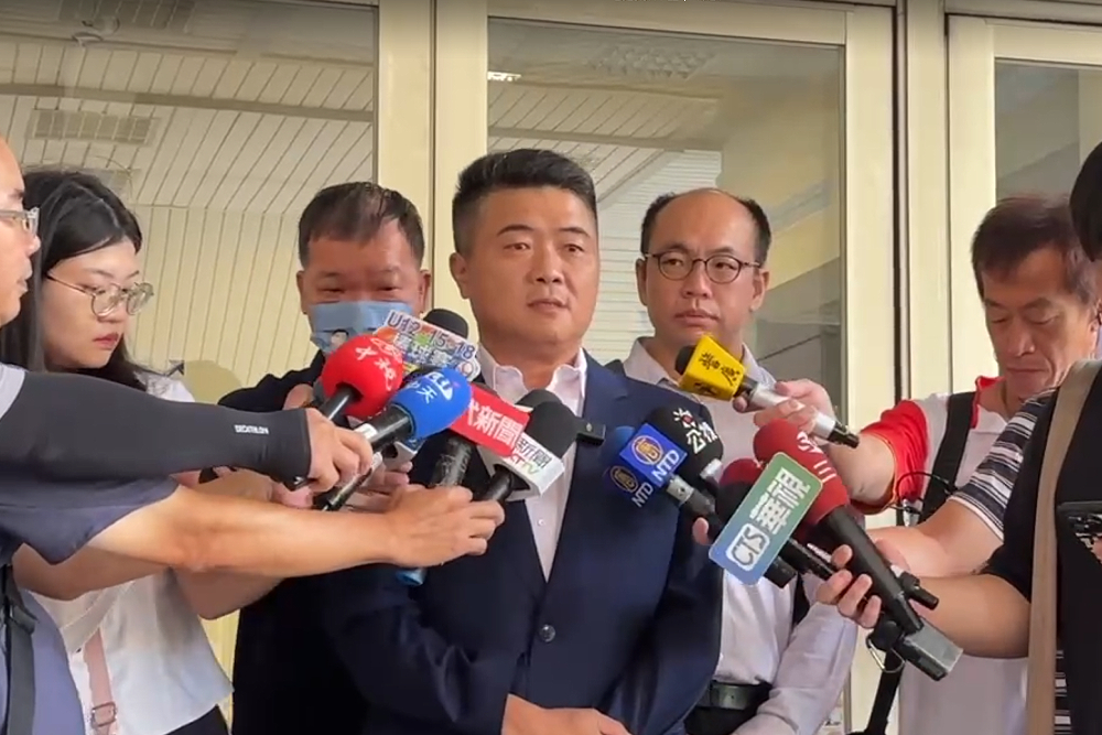 二審仍重判將上訴 顏寬恒轟:政治凌駕司法 220 二審仍重判將上訴 顏寬恒轟:政治凌駕司法 219