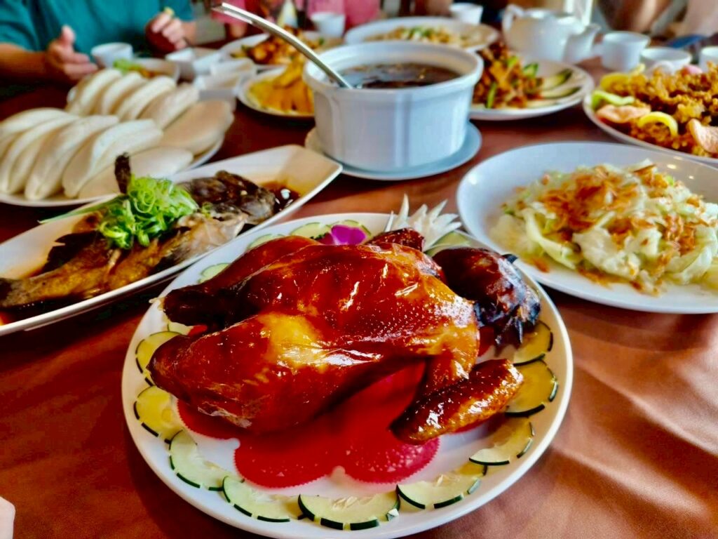 在中秋佳節特別推出—唐博福柚香烤雞,即日起開放預訂。(圖/主辦單位提供)