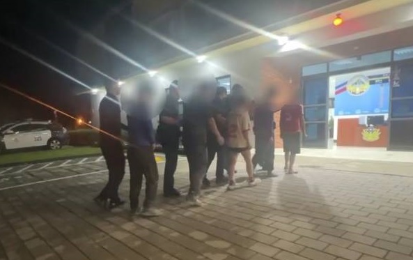 越籍移工夜市聚眾鬧事              東信警雷霆出擊逮五人