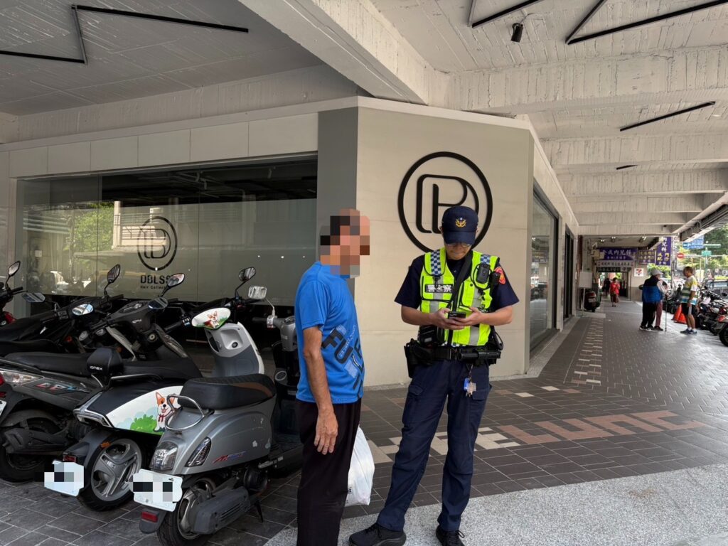 基警加強交通安全月宣導執法 加強行人友善及行人有序專案 3 1757581141269