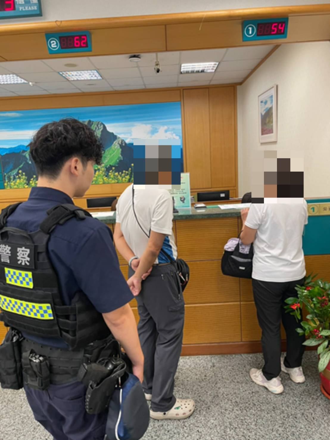 天機不可洩露?投資詐騙設「禁口令」 台中警銀聯手急攔43萬