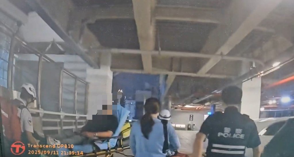 高鐵左營站意外!男「手扶梯上摔落」險遭捲入 民眾按暫停鍵搶命