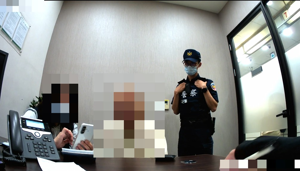 ▲圖說:男子阿明(化名)到銀行欲臨櫃匯款30萬,行員察覺阿明對收款人資料答覆閃爍其詞,立即報警協助 (圖/台中市政府 提供)