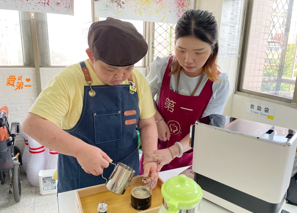 第一社會福利基金會以熱忱與創新 幫助身心障礙者活出尊嚴與希望 3 圖▲樂齡服務。(圖/業者提供)