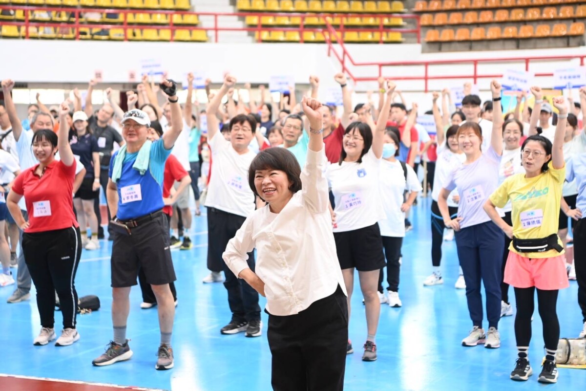 廖育瑋局長感謝黃敏惠市長，帶領市府團隊因應超高齡社會來臨超前部署。（圖/嘉義市政府提供）