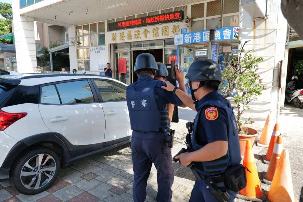 ▲成功警防搶演練真實上演，展現防搶決心。