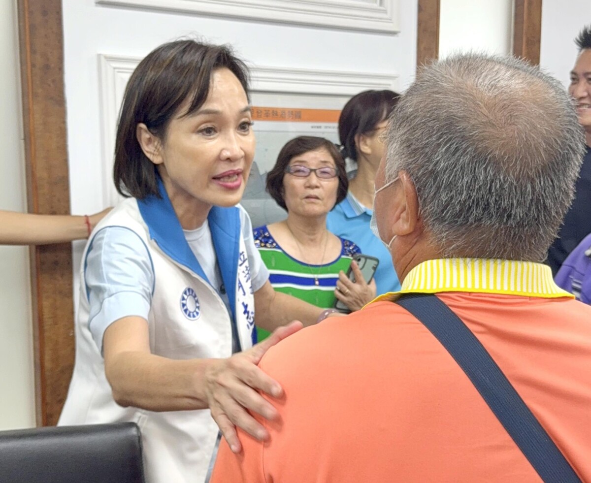 柯志恩立委監督電廠爆炸與盜砂案掀媒體熱議(圖/翻攝柯志恩臉書)