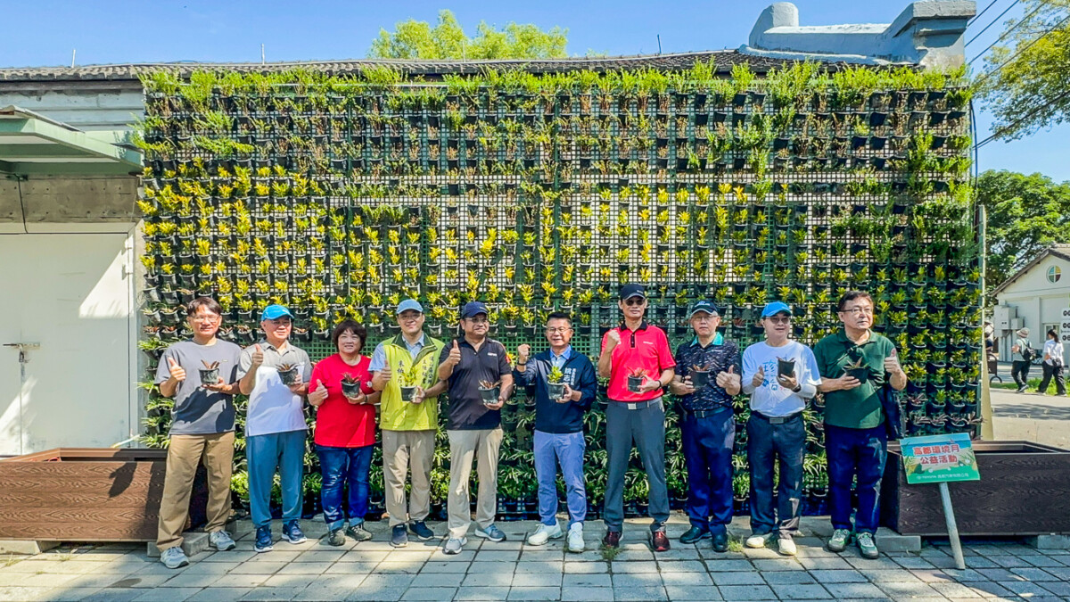 ▲高都環境月的綠美化行動，從植生牆到滿地的綠意，打造煥然一新的環境。（圖/高都汽車提供）