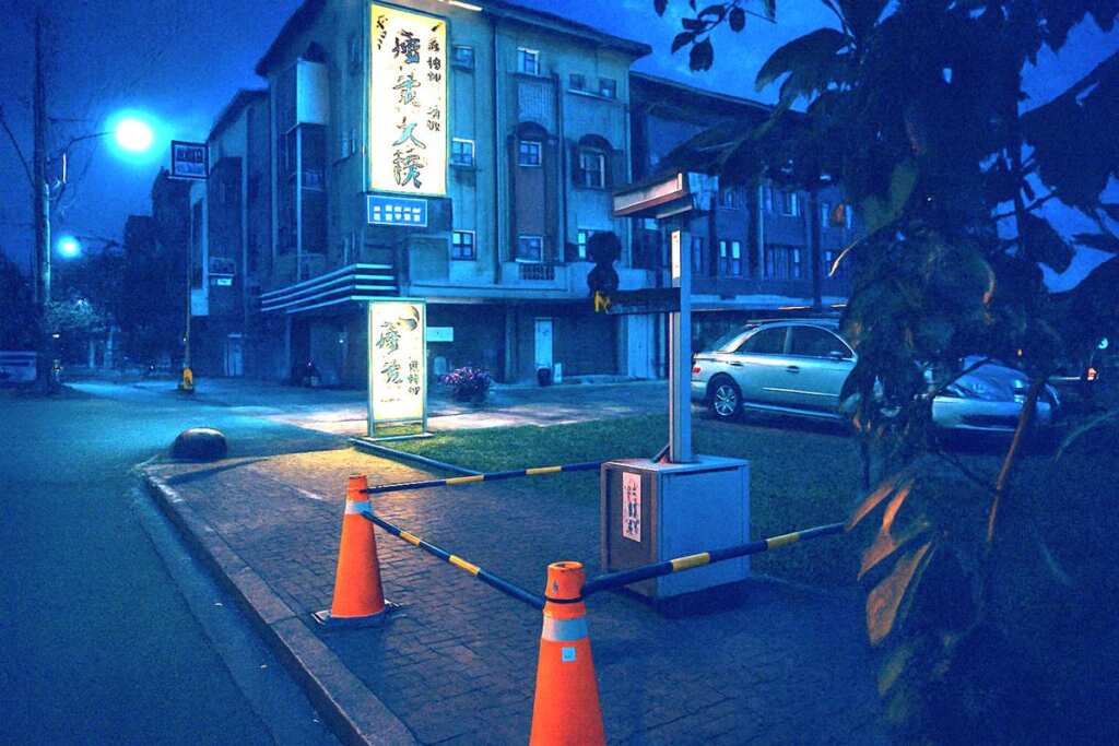 ▲環境保護局於噪音熱點設置「半固定式聲音照相科技執法系統」強力執法取締。
